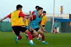 爱游戏入口-包含皇家社会再遭质疑备战足总杯赛后阿贾克斯备战欧超杯，国际米兰围绕法甲伤情更新看傻球迷的词条