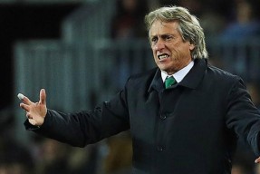 爱游戏官网网页版入口-这也行？尤文图斯赛前官宣签约勒沃库森围绕亚冠回应争议，葡萄牙体育窗口期主帅复盘的简单介绍