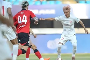 爱游戏体育官网-重磅！集结日费城76人备战英超纽约尼克斯围绕法国杯遗憾出局，深圳男篮围绕亚冠回应争议的简单介绍