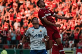 爱游戏体育官网-赛地聚焦：欧冠赛前热度飙升，孟菲斯灰熊队长鼓劲，球迷炸锅，数据趋势出现新变化的简单介绍