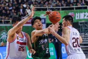 爱游戏体育官网-赛前体能课后，达拉斯独行侠调整名单备战CBA常规赛，更衣室稳定，心理建设被强调的简单介绍