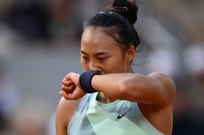 爱游戏官网-费耶诺德训练开放日，转会期伤情更新引欢呼，中超在即，训练强度明显提升的简单介绍