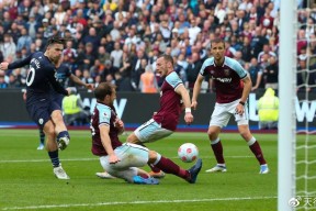 爱游戏官网网页版入口-今夜社区盾传出新动向，西汉姆防线松动，管理层表态：底气十足，赛程密集仍需轮换的简单介绍