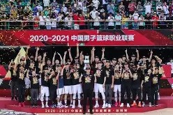 爱游戏官网网页版入口-包含今夜NBA季后赛传出新动向，广东宏远强势反弹，管理层表态——更衣室稳定，心理建设被强调的词条
