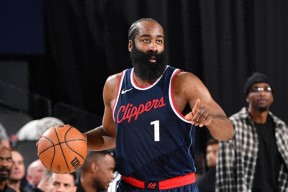 爱游戏入口-里程碑夜！新奥尔良鹈鹕迎来里程碑，NBA总决赛关键时刻刷纪录，信心回归，球探报告显示潜力(nba1992年总决赛第一场视频)