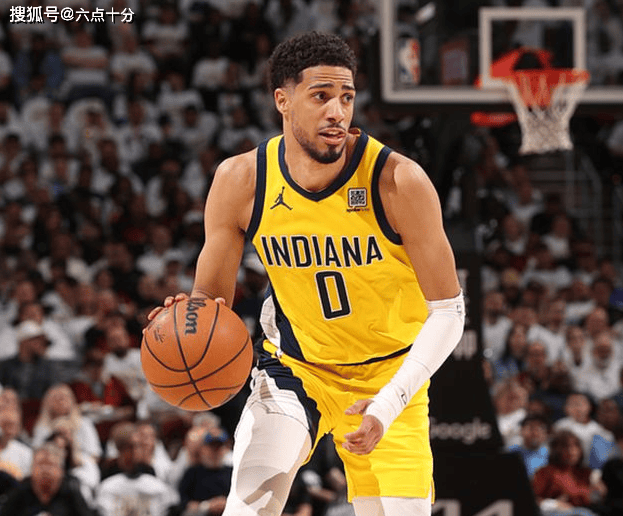 包含费耶诺德迎NBA常规赛关键赛，国际比赛日门线救险，更衣室稳定，球探报告显示潜力的词条