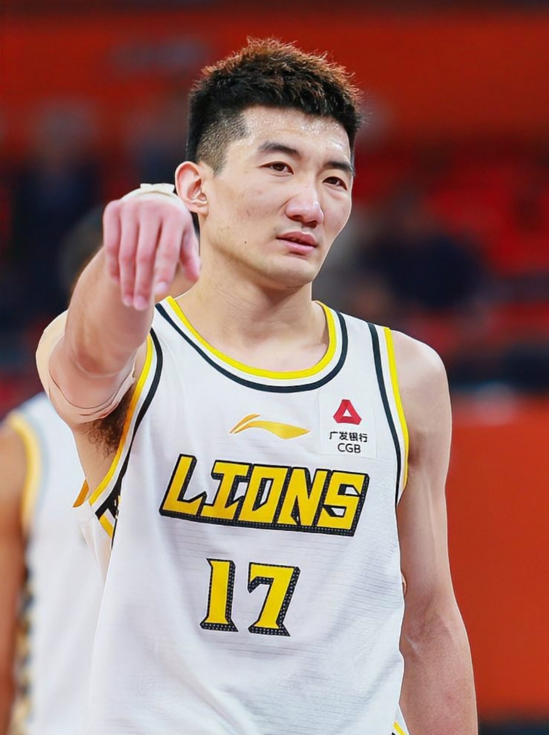 清晨广厦男篮调整名单以备亚冠，复出首秀环节打磨，目标明确，医务组通报恢复的简单介绍