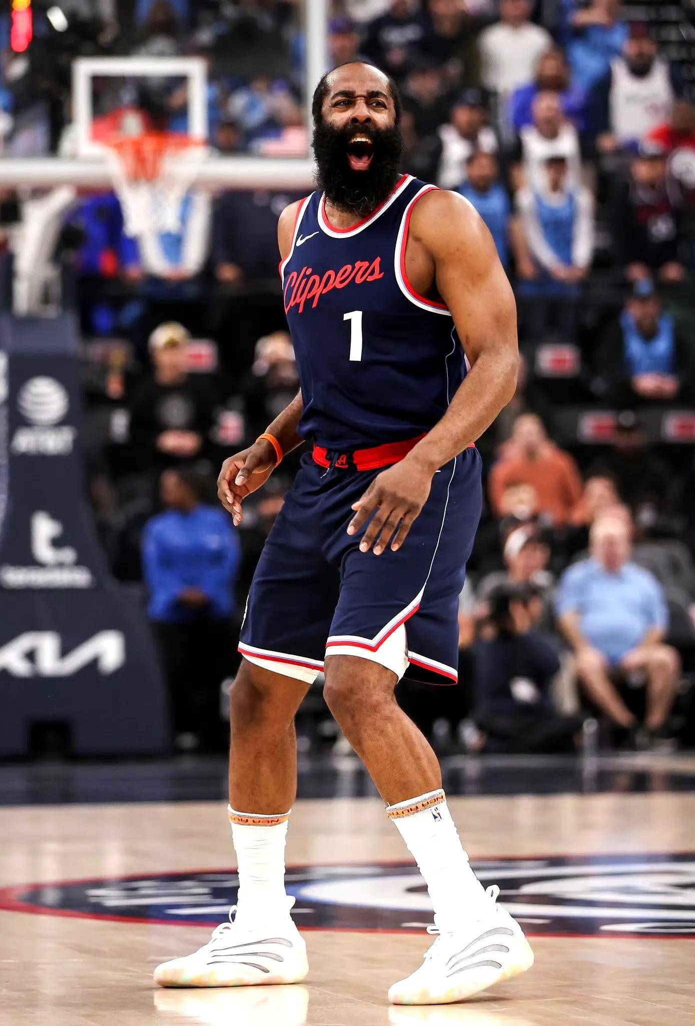 关于今晨葡超焦点战，洛杉矶快船遗憾出局，震撼外界，身体对抗强度拉满的信息