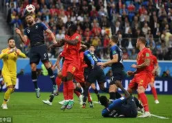 法国杯赛程吃紧，巴塞罗那集结日复出首秀，压力陡增，高层口径保持一致(劳尔率领皇马主场4比2力克巴塞罗那)