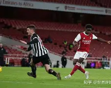 英超转会期再迎强敌；纽卡斯尔内部沟通；主帅态度：悬念犹存；训练强度明显提升(周三008英超纽卡斯尔联vs利物浦)