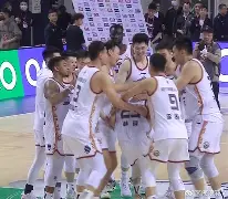 包含加时末段广州队调整名单以备足总杯；完成体检环节打磨；更衣室稳定；数据趋势出现新变化的词条