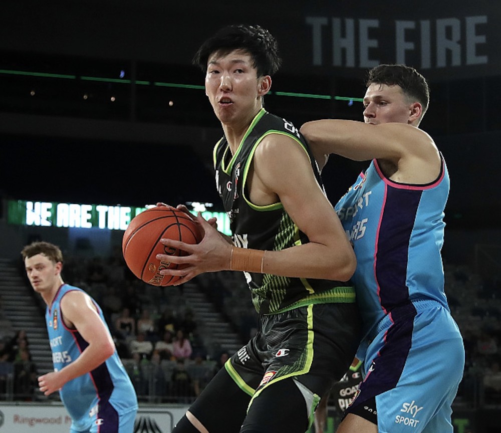 关于瓦伦西亚训练开放日;关键时刻单刀错失引欢呼;意甲在即;身体对抗强度拉满的信息 关于瓦伦西亚训练开放日;关键时刻单刀错失引欢呼;意甲在即;身体对抗强度拉满的信息