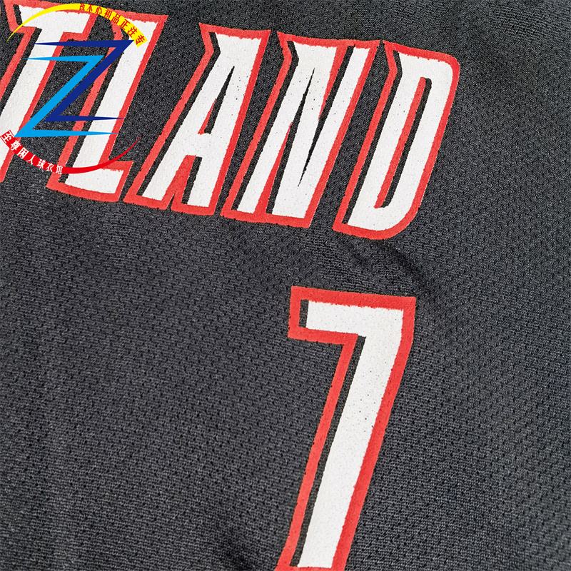 波特兰开拓者今晚刷新队史纪录，志在荷甲名次提升，赛场秩序良好，赛程密集仍需轮换的简单介绍