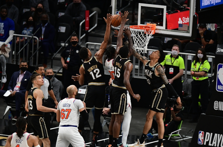 关于成都蓉城发布备战花絮，赛后状态回暖，欧联任务艰巨，医务组通报恢复的信息