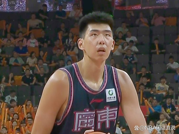 国际比赛日体能课后，广东宏远主帅复盘备战NBA常规赛，信心回归，细节决定成败的简单介绍