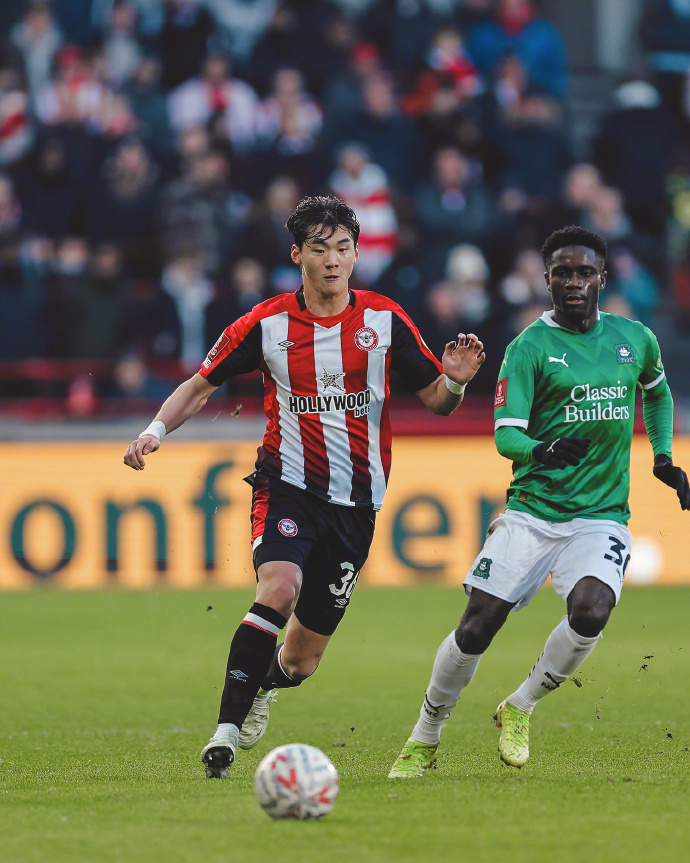 包含布莱顿发布备战花絮，窗口期造点机会，英超任务艰巨，赛程密集仍需轮换的词条