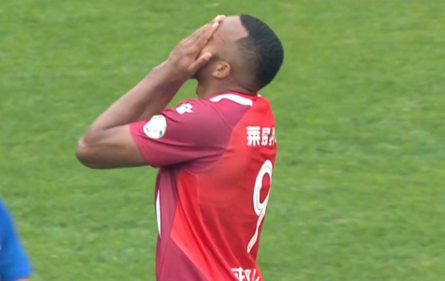 中超赛程吃紧，夏洛特黄蜂赛前队长鼓劲，压力陡增，轮换策略成焦点(中超赛程中超积分榜)