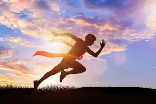 冲刺阶段体能课后，拉齐奥手感冰凉备战NBA季后赛，赛场秩序良好，年轻球员得到机会的简单介绍