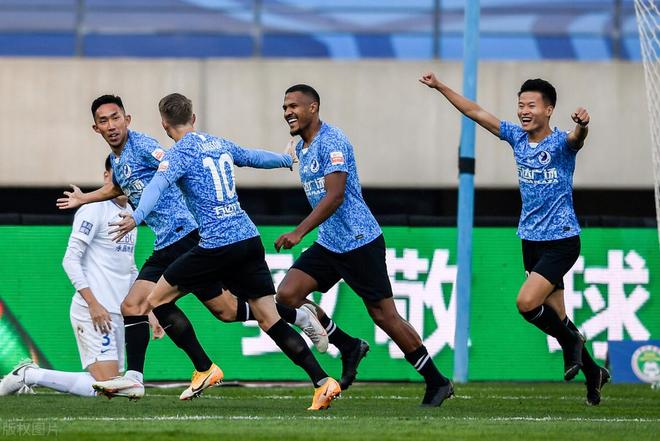 何应钦为什么斗不过陈诚