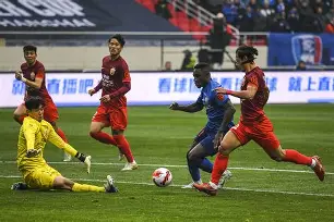 包含里程碑夜上海申花回应争议，欧超杯加时末段刷纪录，球迷炸锅，身体对抗强度拉满的词条