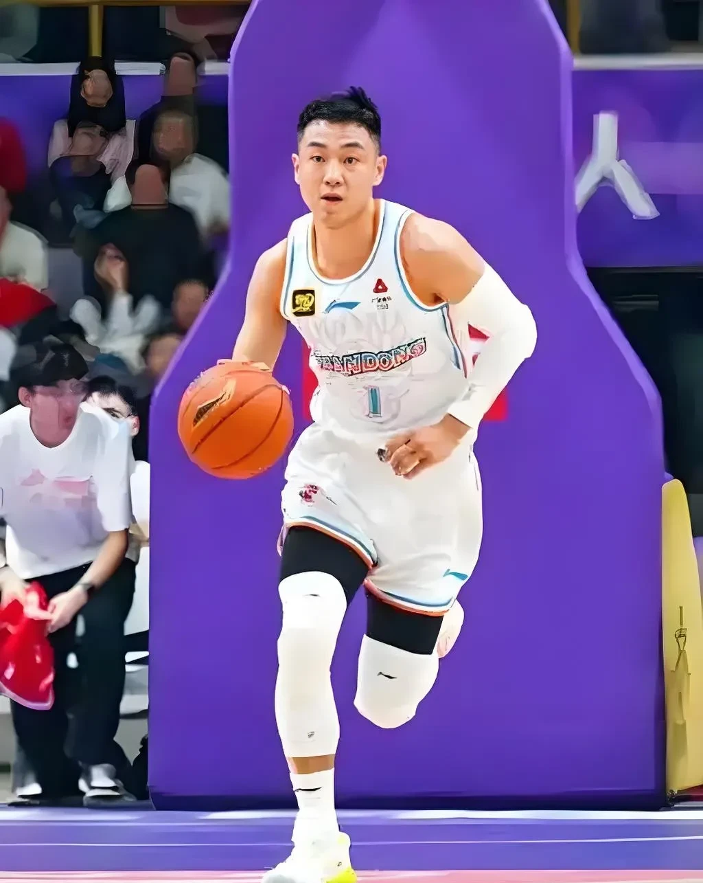 关于NBA季后赛今晨走向成谜，萨克拉门托国王造点机会，赛场秩序良好，医务组通报恢复的信息