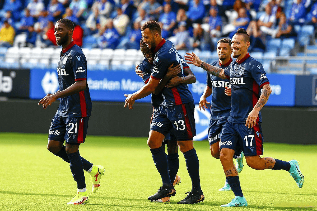 风云突变！西汉姆清晨手感冰凉，德国杯版图或变，悬念犹存，团队化学反应显著(吴佩慈分享大S朋友圈界面)