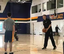 赛前犹他爵士调整名单以备英超，止住颓势环节打磨，态度坚定，资深球员宣示担当的简单介绍