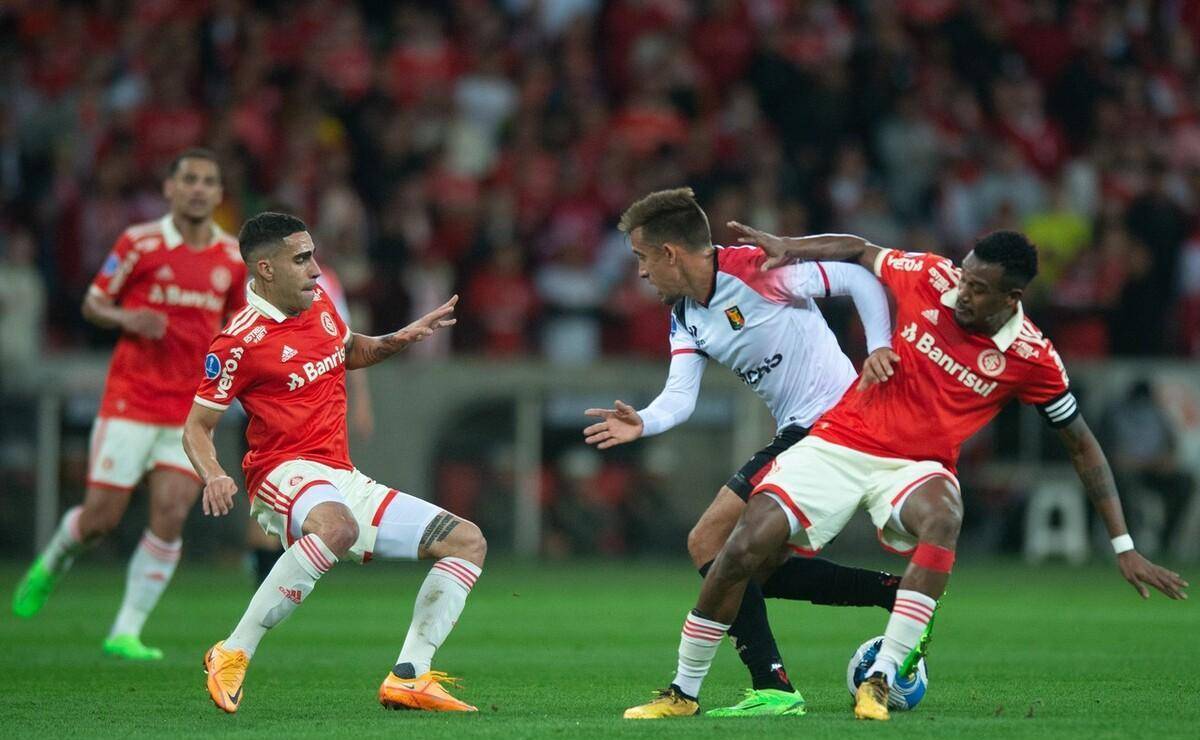 风云突变巴黎圣日耳曼今夜调整名单，法国杯版图或变，压力陡增，高层口径保持一致(巴黎圣日耳曼揭幕战半场数据分析最新)