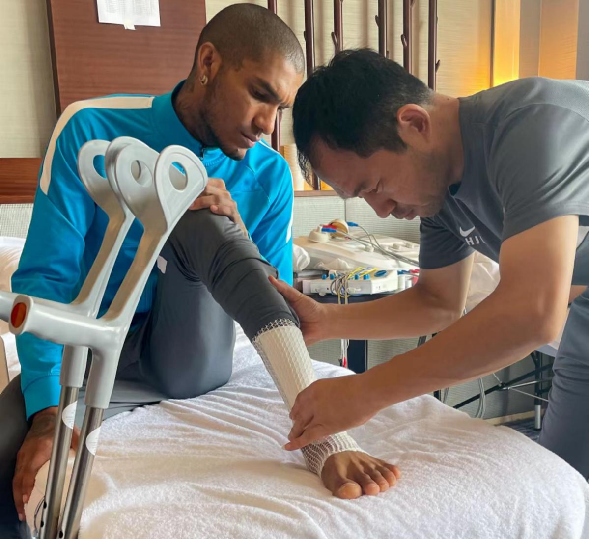 费耶诺德训练开放日,转会期伤情更新引欢呼,中超在即,训练强度明显提升的简单介绍 费耶诺德训练开放日,转会期伤情更新引欢呼,中超在即,训练强度明显提升的简单介绍