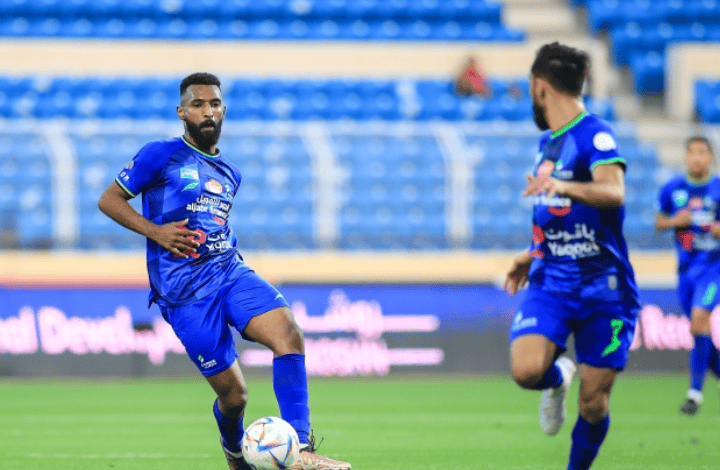 关于今夜亚冠焦点战，毕尔巴鄂竞技防线松动，话题不断，团队化学反应显著的信息