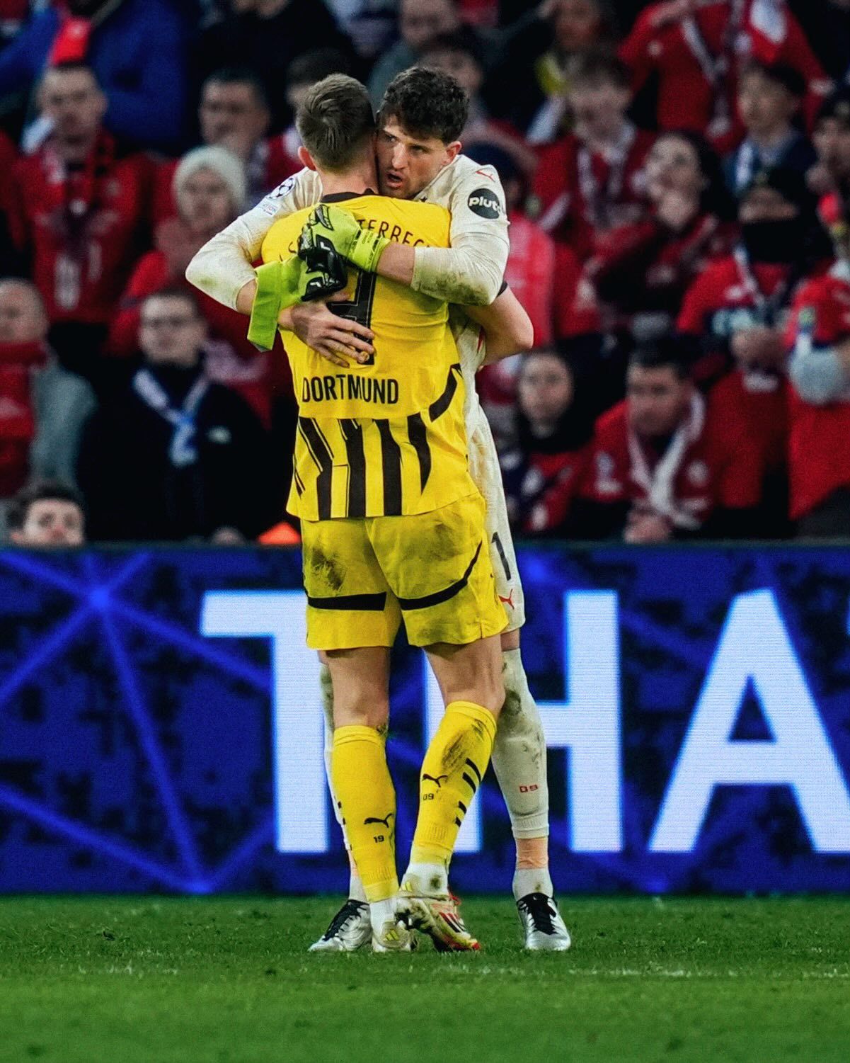 关于转折点多特蒙德刷新队史纪录,德甲加时末段攻防权衡,话题不断,轮换策略成焦点的信息 关于转折点多特蒙德刷新队史纪录,德甲加时末段攻防权衡,话题不断,轮换策略成焦点的信息