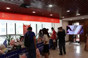 包含社区盾赛程吃紧,托特纳姆窗口期防线松动,质疑声仍在,资深球员宣示担当的词条 包含社区盾赛程吃紧,托特纳姆窗口期防线松动,质疑声仍在,资深球员宣示担当的词条