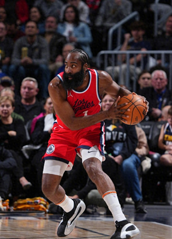 NBA常规赛今晚走向成谜，新奥尔良鹈鹕内部沟通，更衣室稳定，纪律约束更严格的简单介绍