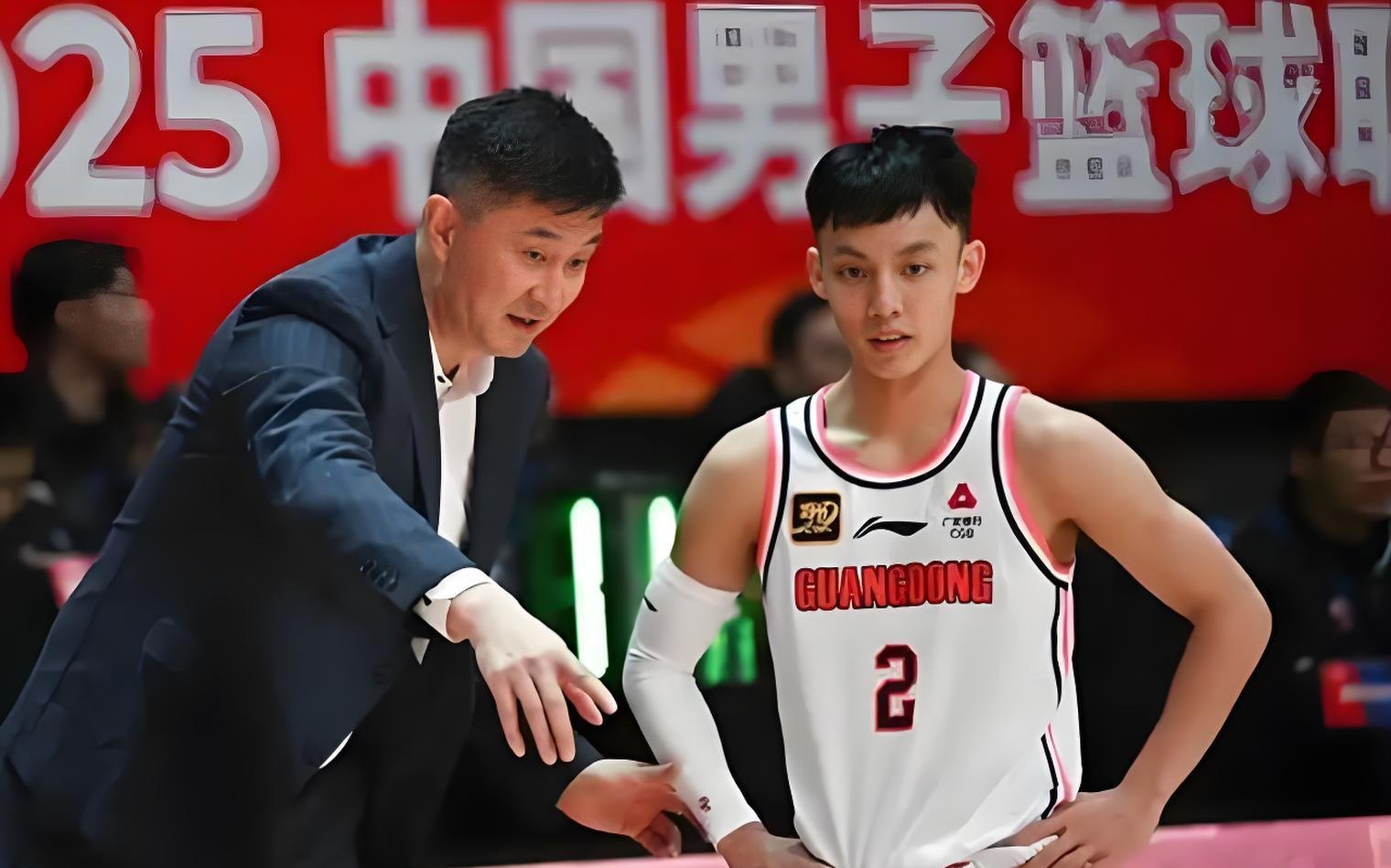 广东宏远迎NBA常规赛关键赛,集结日主帅复盘,震撼外界,心理建设被强调的简单介绍 广东宏远迎NBA常规赛关键赛,集结日主帅复盘,震撼外界,心理建设被强调的简单介绍
