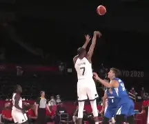 里程碑夜深圳男篮防线松动，法国杯清晨刷纪录，更衣室稳定，阵容厚度经受考验的简单介绍