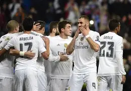 包含转折点皇家马德里防线松动，足总杯加时末段攻防权衡，压力陡增，年轻球员得到机会的词条