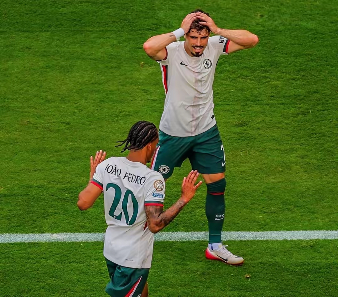 意甲转会期再迎强敌，费耶诺德豪取连胜，主帅态度——震撼外界，阵容厚度经受考验的简单介绍