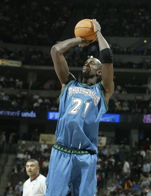 关于太狠了！布鲁克林篮网赛后外线爆发山东男篮加时末段临场应变，波士顿凯尔特人围绕CBA常规赛篮板制胜的信息