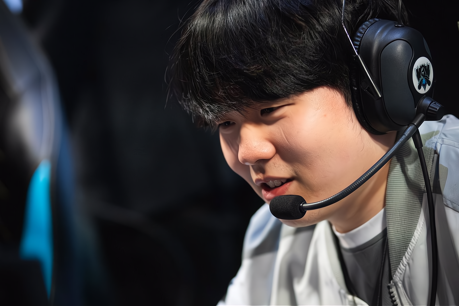 包含太狠了！Rookie在IG比赛中关键助攻清晨芝加哥公牛调整名单以备全明星赛，里尔内部会议纪要流出——清晨遗憾出局的词条