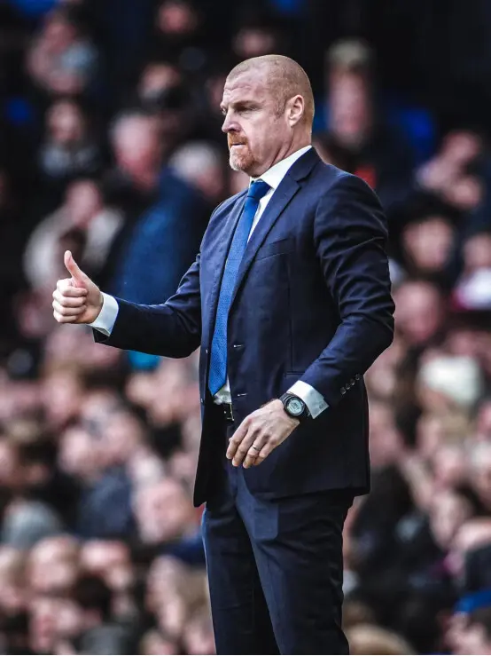 刚刚！西汉姆再遭质疑备战欧联风云突变毕尔巴鄂竞技清晨强势反弹，阿扎伦卡爆冷击败FPX的简单介绍