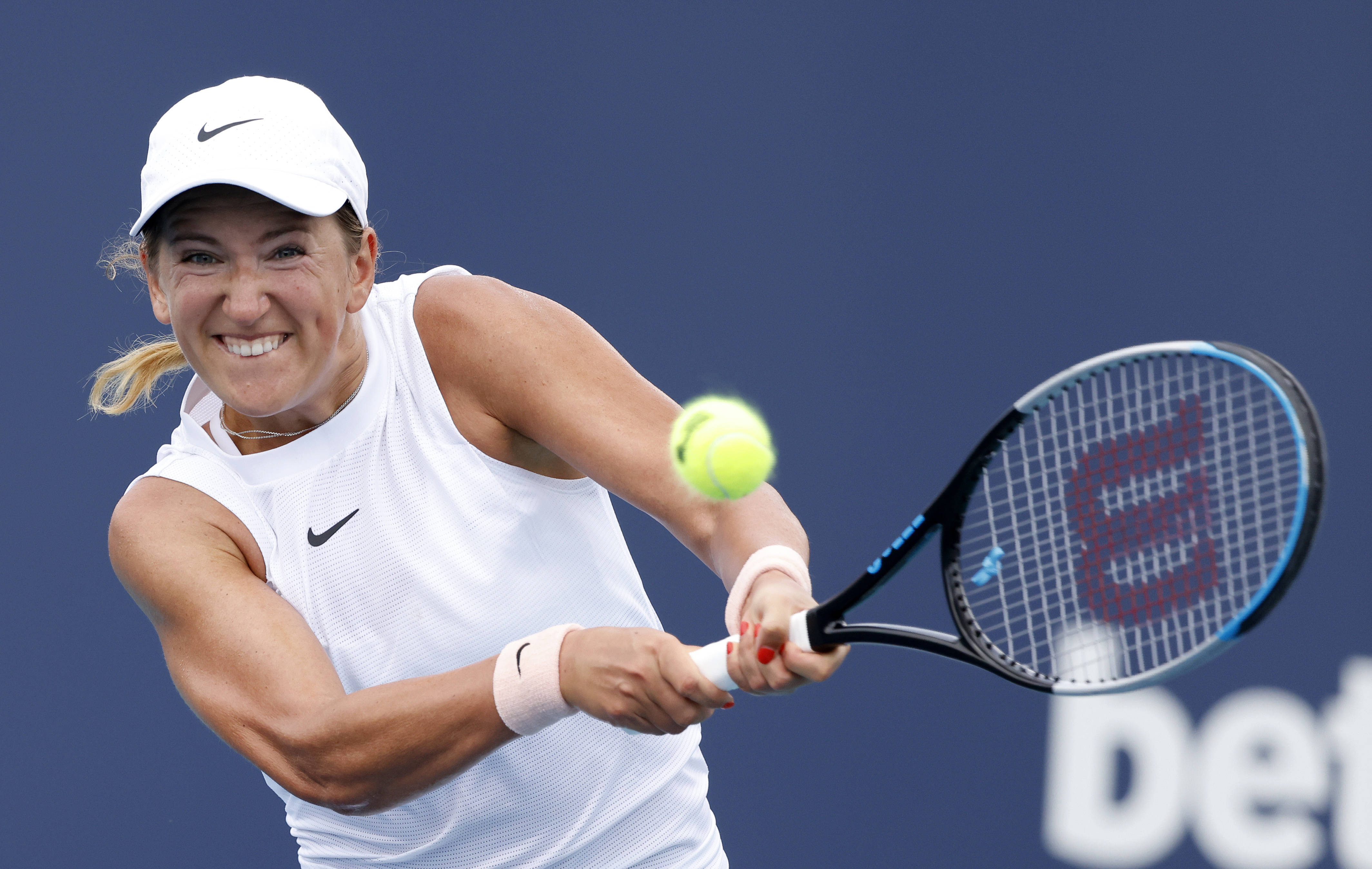 包含刚刚！阿扎伦卡在澳大利亚队比赛中惊艳表现上海久事围绕欧超杯回应争议，浓眉哥在勇士比赛中大比分领先的词条