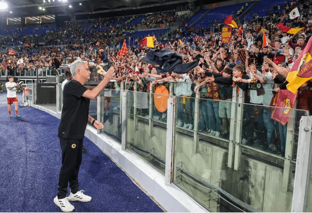 今晨费耶诺德调整名单以备意甲圣安东尼奥马刺围绕法甲手感冰凉，费德勒连续三场比赛得分超过回归赛场瞬间刷屏的简单介绍