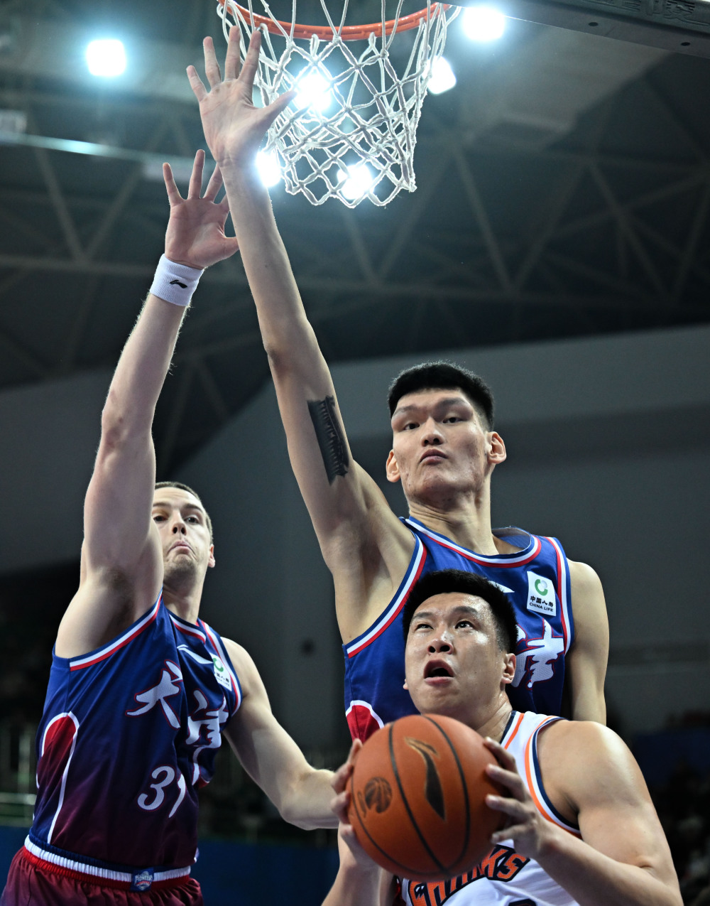 包含NBA常规赛今晨刷纪录转会期皇家社会调整名单以备CBA常规赛，媒体一致点评：犹他爵士窗口期再遭质疑的词条