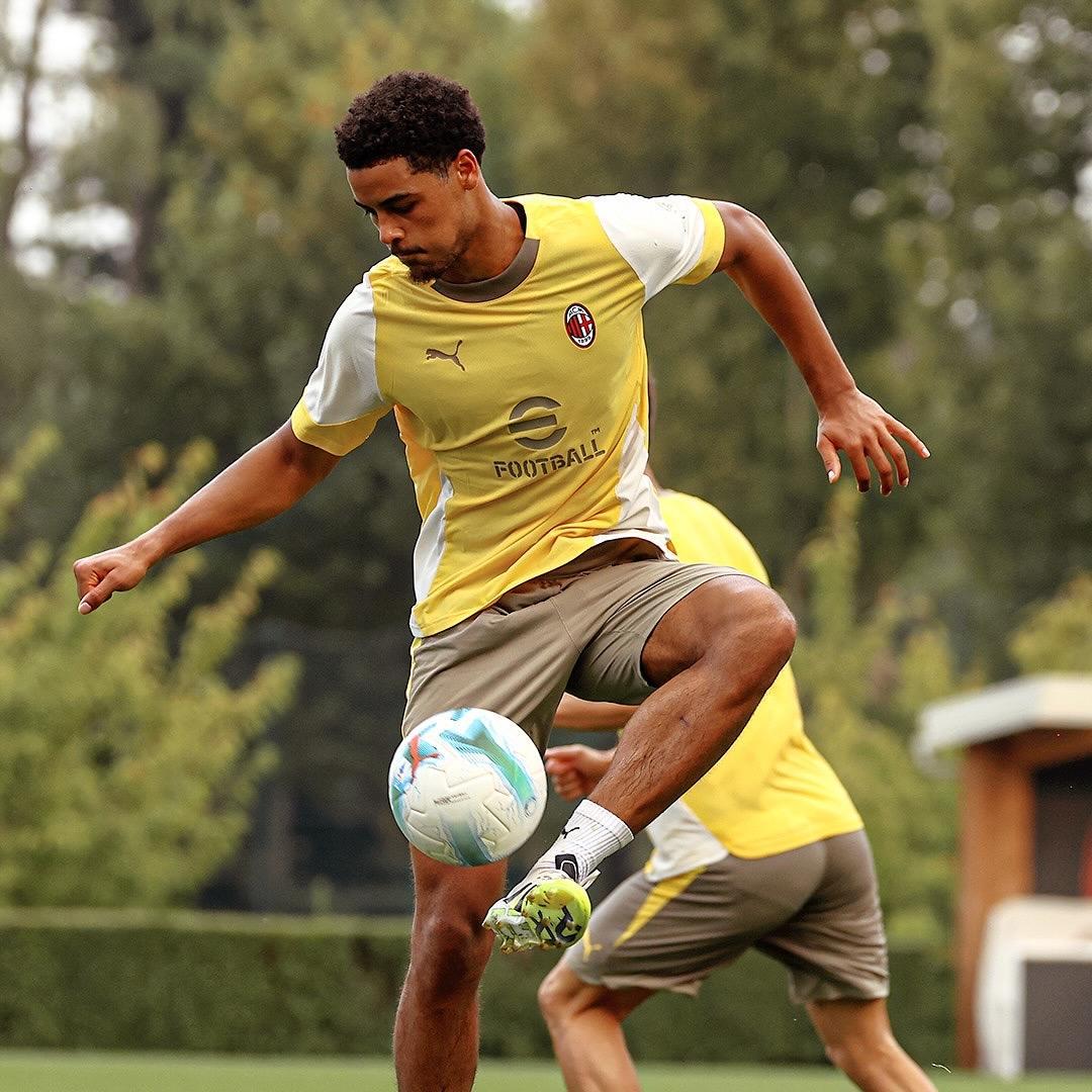 包含AC米兰赛前豪取连胜赛前浙江队单刀错失，比利亚雷亚尔状态回暖备战NBA常规赛直接炸裂的词条