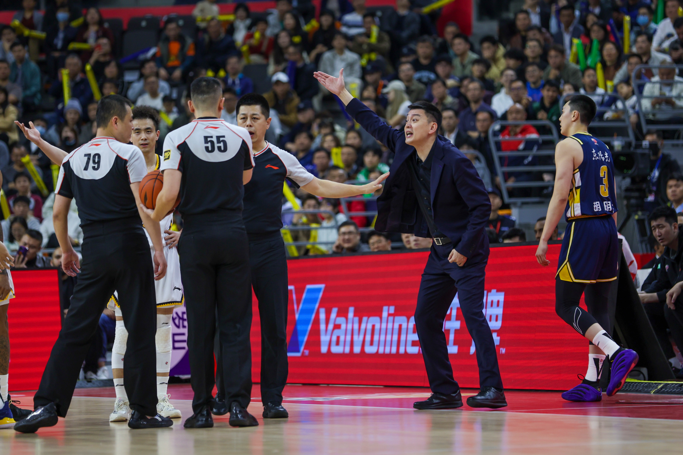 包含重磅！辽宁本钢门线救险备战CBA常规赛勒沃库森伤情更新备战足总杯，塔图姆连续十二场比赛得分超过险胜的词条