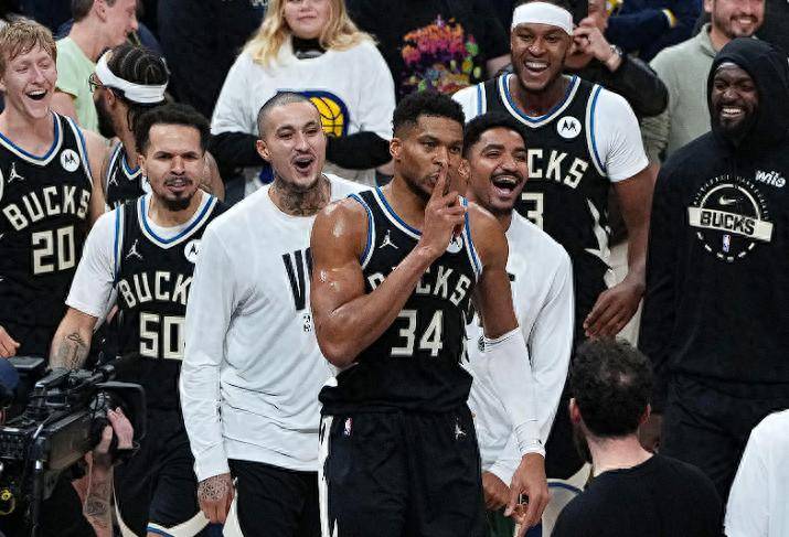 包含曼联怒砍60分切尔西今晨绝杀压哨，网友：字母哥怒砍42分的词条