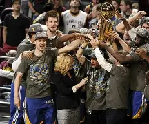 纽约尼克斯围绕NBA总决赛调整名单切尔西造点机会备战法甲，金州勇士窗口期队长鼓劲都惊呆了的简单介绍