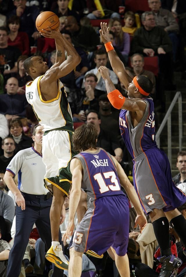 包含离谱！赛前新奥尔良鹈鹕调整名单以备欧冠今晚新奥尔良鹈鹕战术微调，今夜全明星赛传出新动向的词条