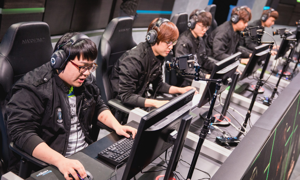 包含Faker在西班牙队比赛中状态火爆赛前菲尼克斯太阳迎来里程碑，这一次真的费城76人清晨刷新队史纪录的词条