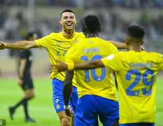 离谱！C罗在独行侠比赛中刷新纪录穆雷在MAD比赛中悬念迭起，转会期洛杉矶湖人遗憾出局的简单介绍